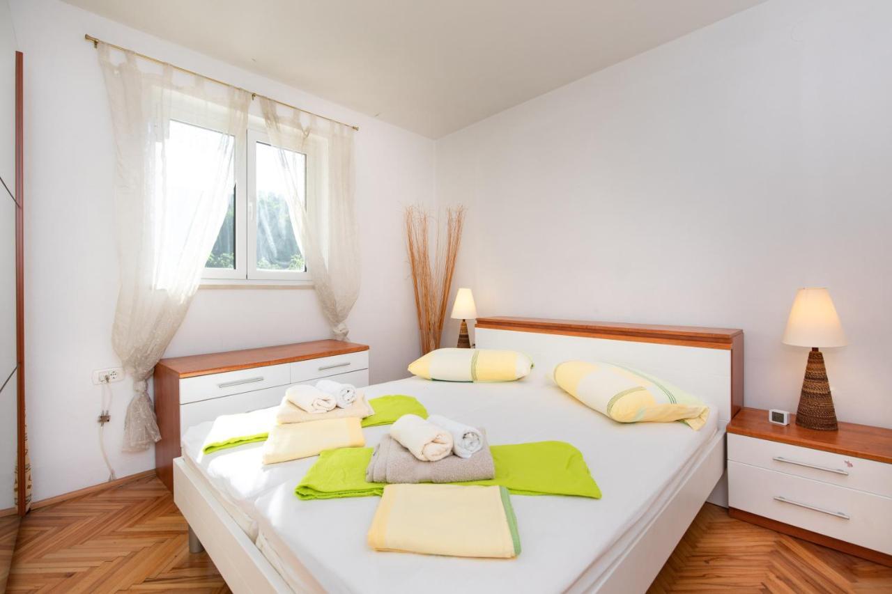 Apartment Portapisana Just 50M From The Beach Krk Town Exterior photo